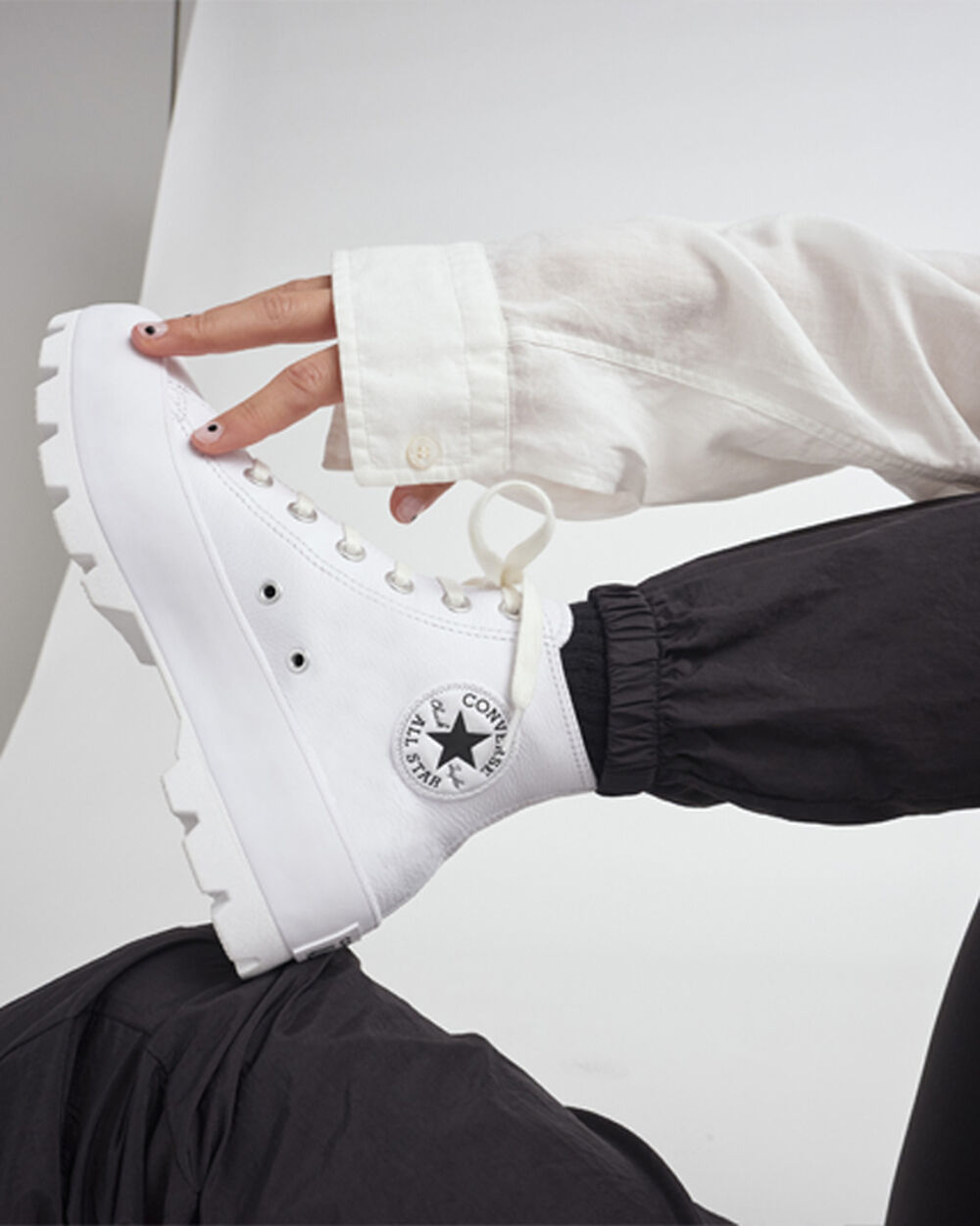 White Black White Women's Converse Chuck Taylor All Star Sneakers | Singapore-12754